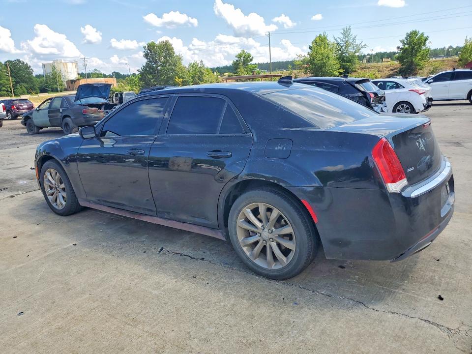 Photo 2 from auction – 2015 CHRYSLER 300 with VIN 2C3CCARG9FH894468