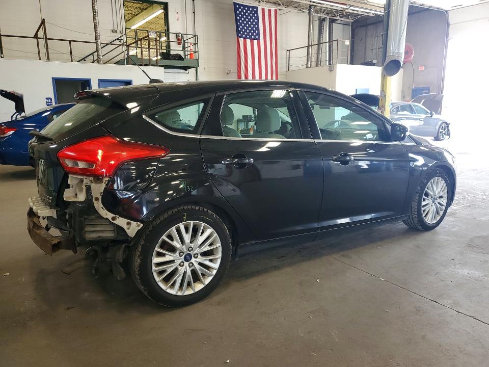 Photo 3 from auction – 2015 FORD FOCUS with VIN 1FADP3N22FL294071