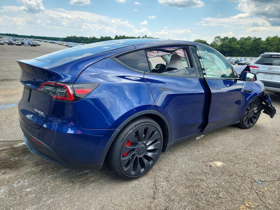 Photo 3 from auction – 2023 TESLA MODEL Y with VIN 7SAYGDEF9PF842689