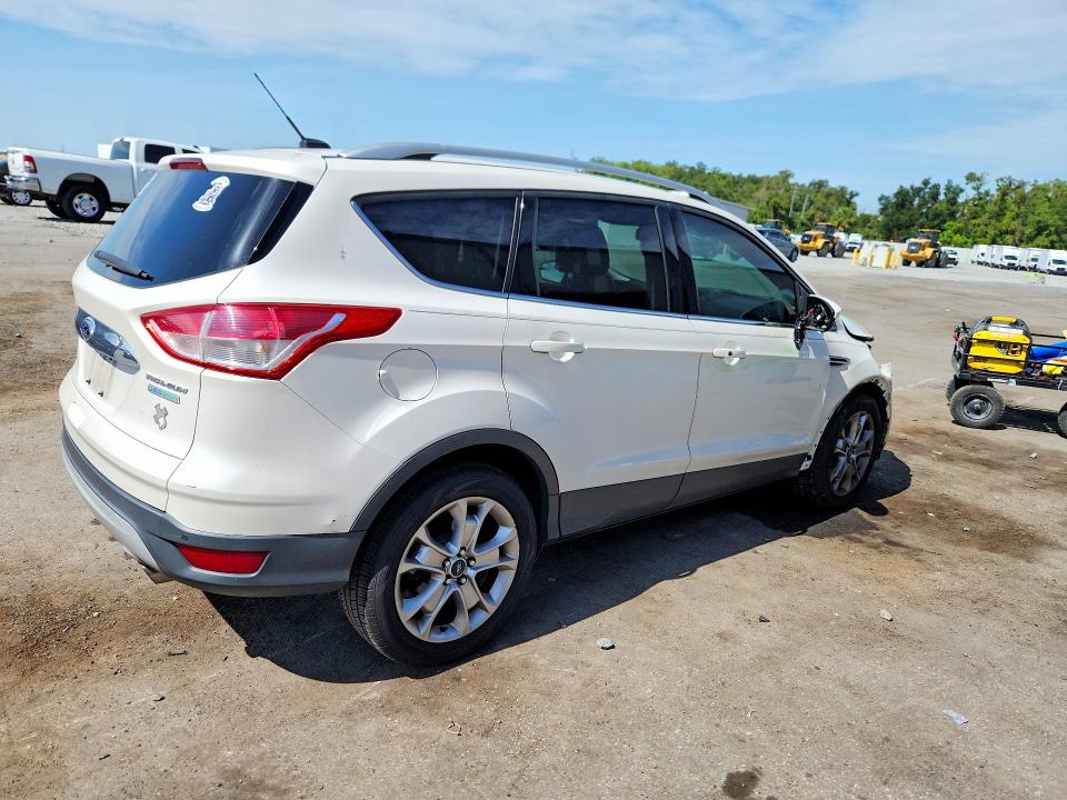 Photo 3 from auction – 2015 FORD ESCAPE with VIN 1FMCU0J97FUB71436