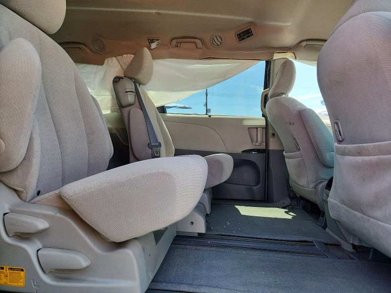 Photo 11 from auction – 2013 TOYOTA SIENNA with VIN 5TDKK3DC3DS400792
