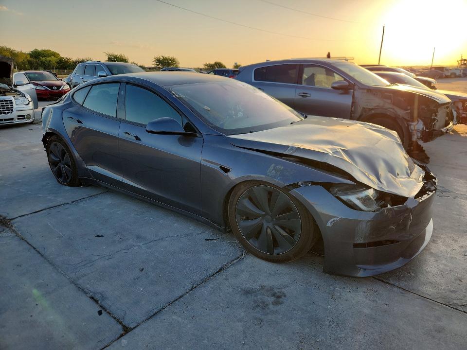 Photo 4 from auction – 2022 TESLA MODEL S with VIN 5YJSA1E58NF478188