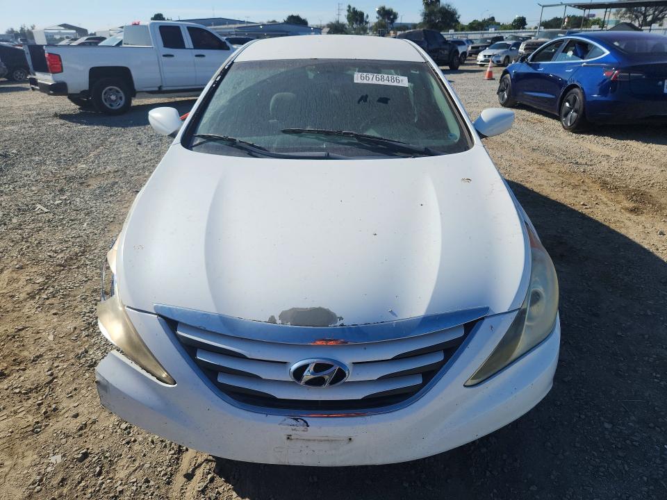 Photo 5 from auction – 2014 HYUNDAI SONATA with VIN 5NPEB4AC3EH868374