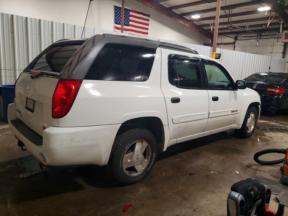 Photo 3 from auction – 2004 GMC ENVOY with VIN 1GKET12SX46213725