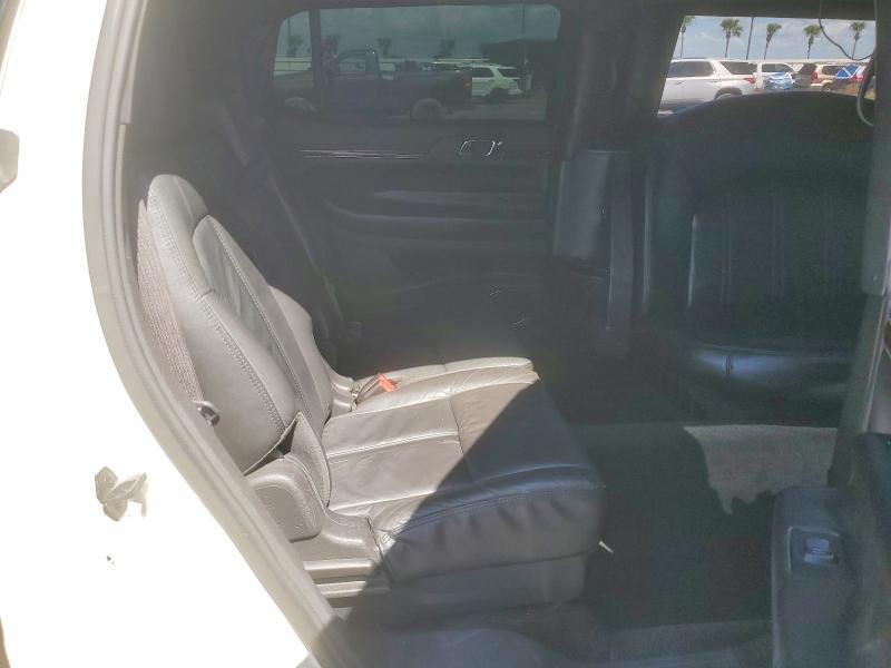 Photo 11 from auction – 2015 LINCOLN MKT with VIN 2L1MJ5LK0FBL02756