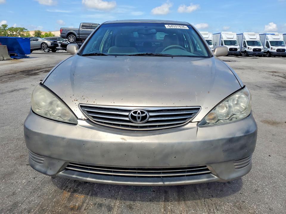 Photo 5 from auction – 2005 TOYOTA CAMRY with VIN 4T1BE30KX5U993645
