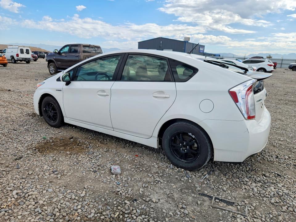 Photo 2 from auction – 2014 TOYOTA PRIUS with VIN JTDKN3DU0E1831010