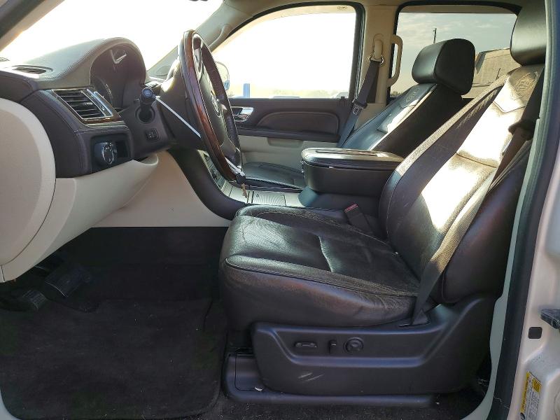Photo 7 from auction – 2011 CADILLAC ESCALADE with VIN 1GYS4DEF7BR260583