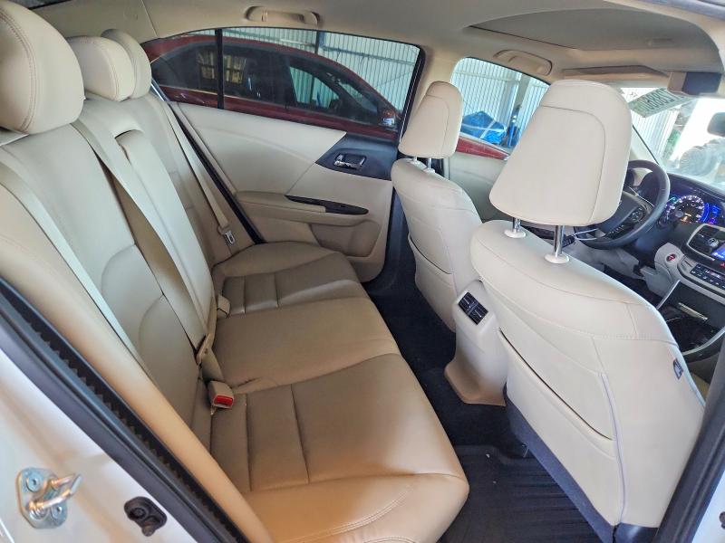 Photo 10 from auction – 2015 HONDA ACCORD with VIN 1HGCR6F56FA009234