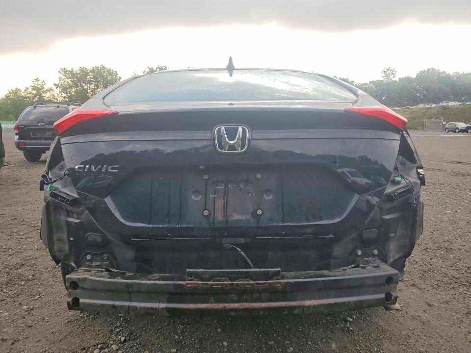 Photo 6 from auction – 2017 HONDA CIVIC with VIN 2HGFC2F72HH543649