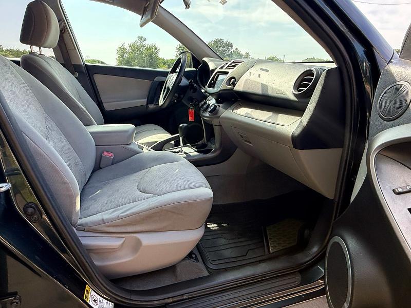 Photo 5 from auction – 2012 TOYOTA RAV4 with VIN 2T3ZF4DV7CW112930