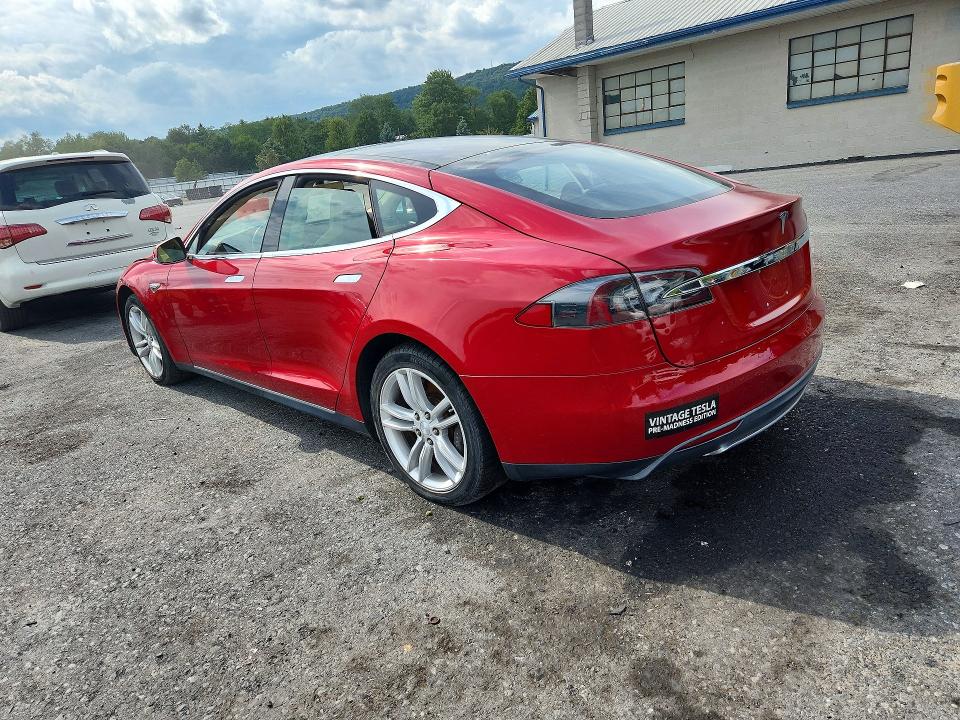 Photo 2 from auction – 2014 TESLA MODEL S with VIN 5YJSA1S10EFP43459