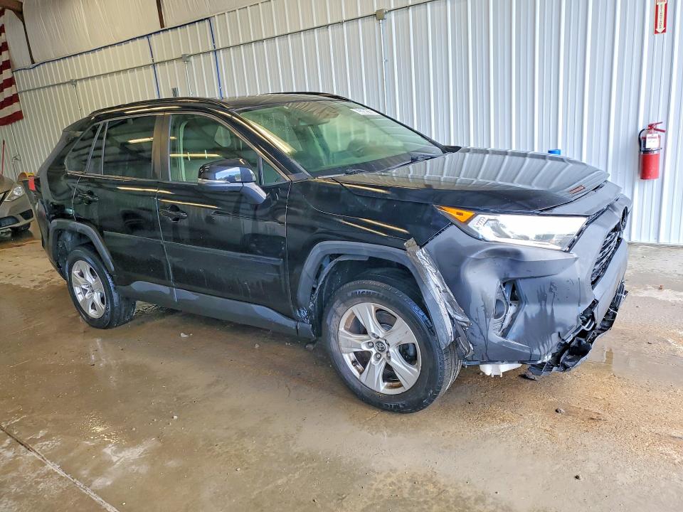 Photo 4 from auction – 2019 TOYOTA RAV4 with VIN JTMP1RFV6KD038587