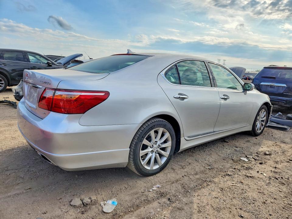 Photo 3 from auction – 2011 LEXUS LS with VIN JTHCL5EF5B5009795