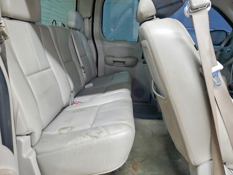 Photo 10 from auction – 2010 CHEVROLET SILVERADO with VIN 1GCSCTE00AZ137897