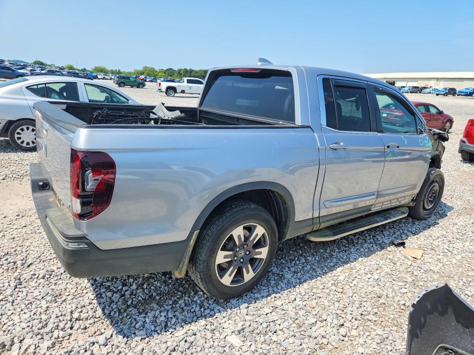 Photo 3 from auction – 2017 HONDA RIDGELINE with VIN 5FPYK3F62HB019079
