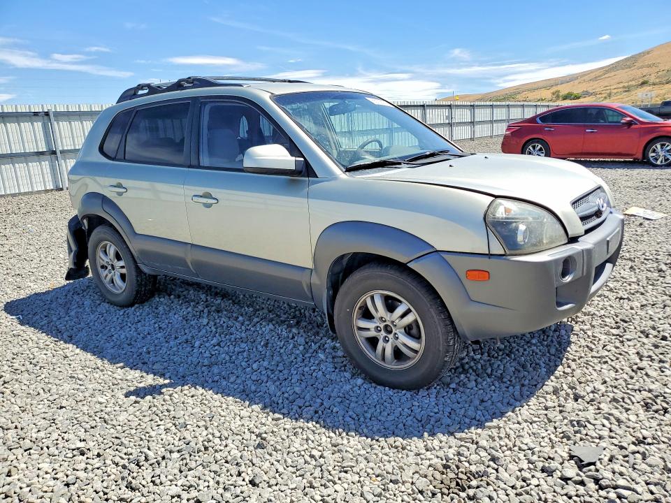 Photo 4 from auction – 2007 HYUNDAI TUCSON with VIN KM8JN72D07U588057