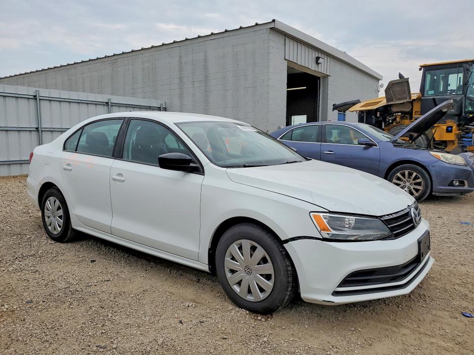 Photo 4 from auction – 2015 VOLKSWAGEN JETTA with VIN 3VW1K7AJ2FM331664