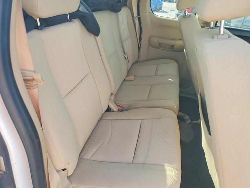 Photo 10 from auction – 2010 CHEVROLET SILVERADO with VIN 1GCSCSE02AZ289402