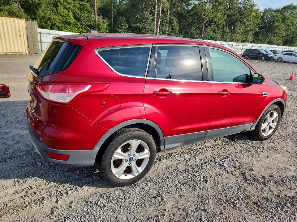 Photo 3 from auction – 2016 FORD ESCAPE with VIN 1FMCU0G71GUB34440