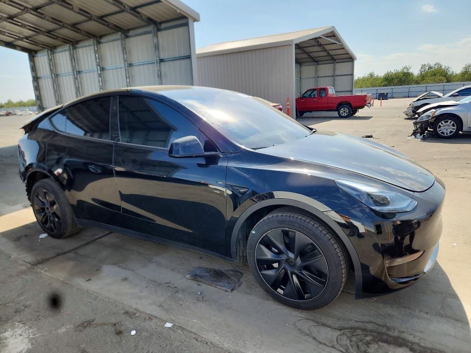 Photo 4 from auction – 2025 TESLA MODEL Y with VIN 7SAYGDED4SF267876