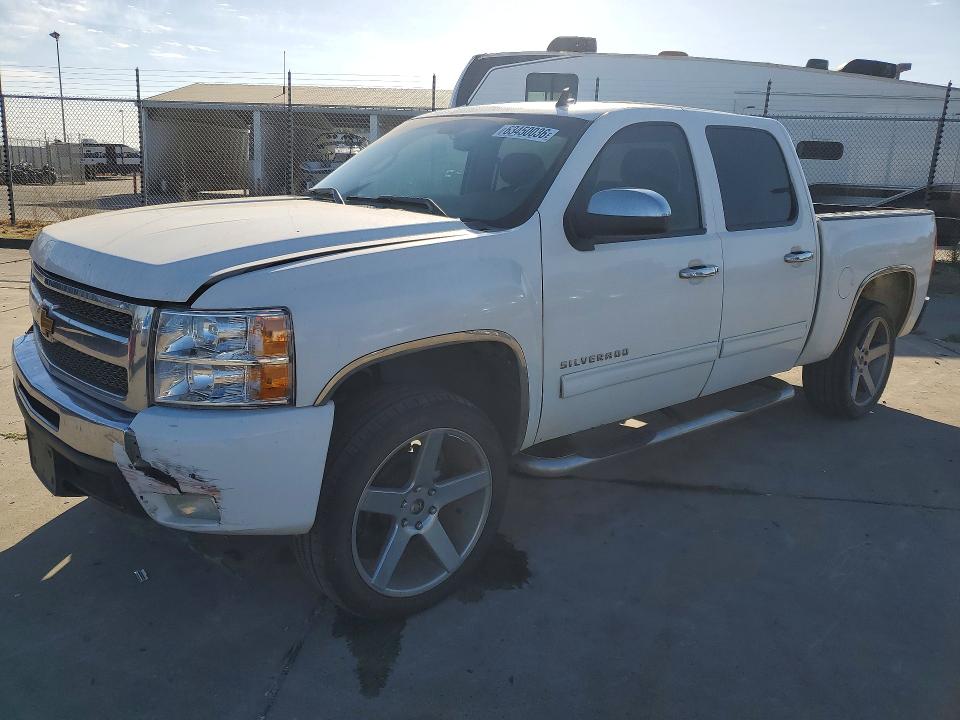 2011 CHEVROLET SILVERADO - Търг №63450036