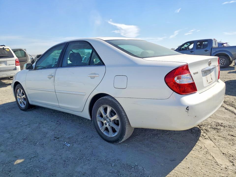 Photo 2 from auction – 2004 TOYOTA CAMRY with VIN JTDBE30KX40254222