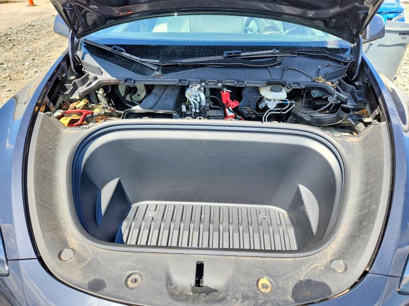 Снимка 11 от търг – 2024 TESLA MODEL Y с VIN 7SAYGDEE3RF150972