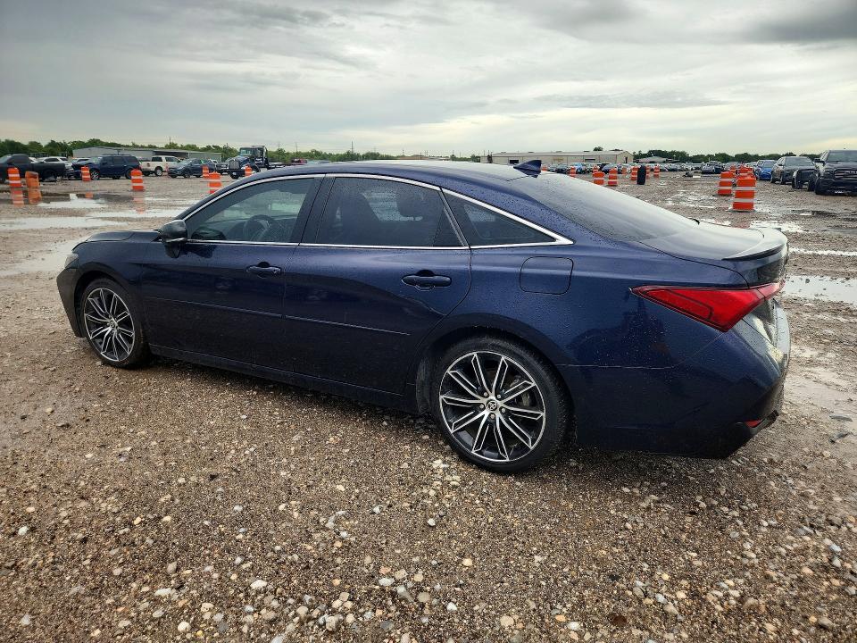 Photo 2 from auction – 2022 TOYOTA AVALON with VIN 4T1GZ1FB4NU079770