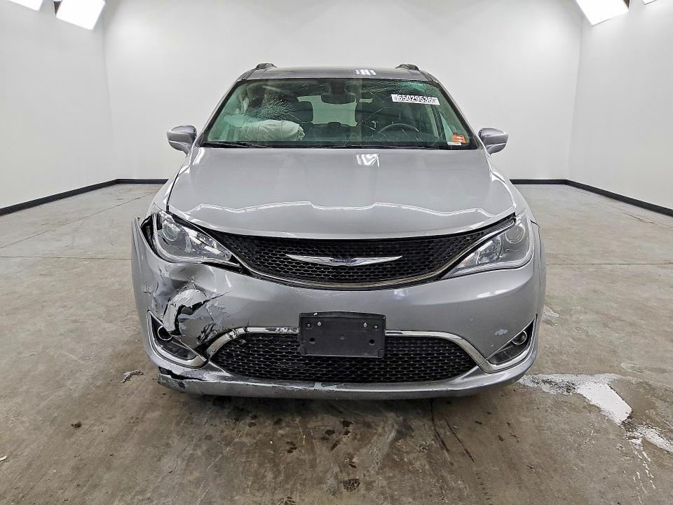 Photo 5 from auction – 2017 CHRYSLER PACIFICA with VIN 2C4RC1BG0HR747436