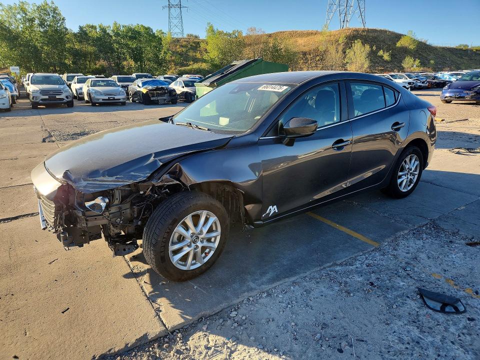 MAZDA 3 2018 con VIN 3MZBN1U7XJM185242 - Foto de la subasta