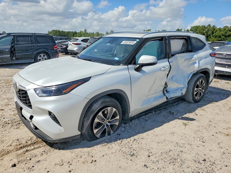 Photo 1 from auction – 2023 TOYOTA HIGHLANDER with VIN 5TDKDRBH0PS504687