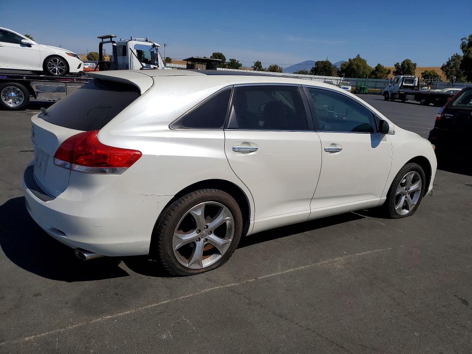 Photo 3 from auction – 2009 TOYOTA VENZA with VIN 4T3ZK11A79U004232