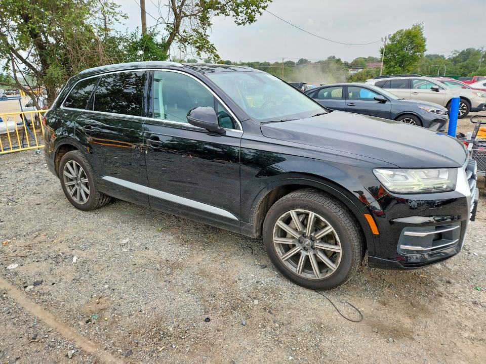 Photo 4 from auction – 2019 AUDI Q7 with VIN WA1LAAF77KD009921