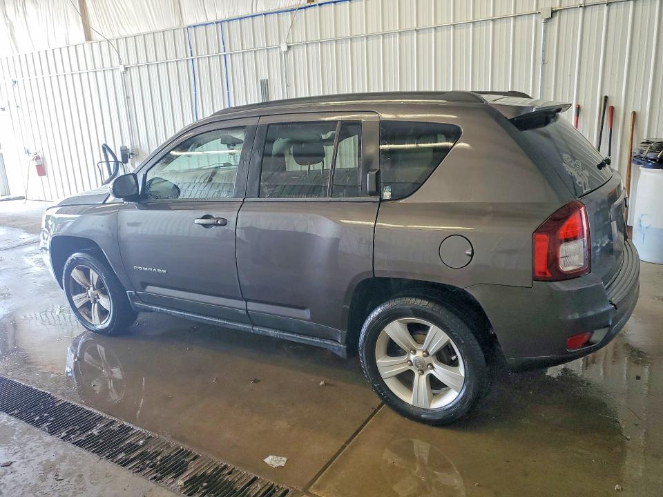 Photo 2 from auction – 2015 JEEP COMPASS with VIN 1C4NJCBA1FD379747