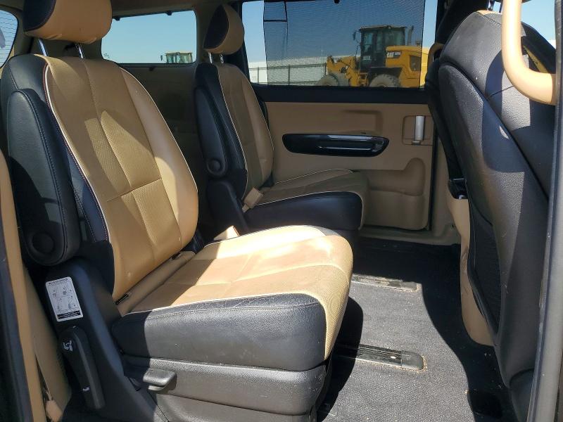 Photo 11 from auction – 2015 KIA SEDONA with VIN KNDMC5C18F6079076