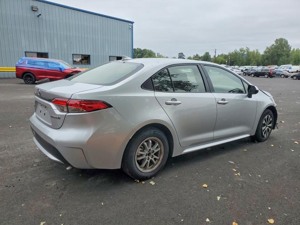 Photo 3 from auction – 2022 TOYOTA COROLLA with VIN JTDEAMDE7N3012118