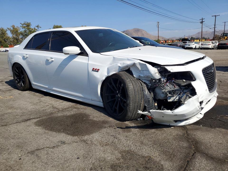 Photo 4 from auction – 2017 CHRYSLER 300 with VIN 2C3CCABT5HH552316