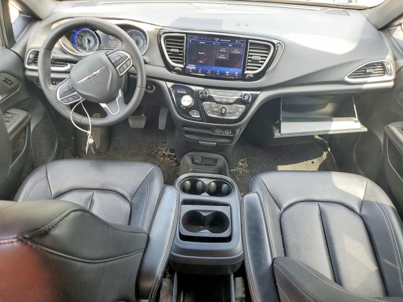 Photo 8 from auction – 2025 CHRYSLER PACIFICA with VIN 2C4RC1BG2SR541283