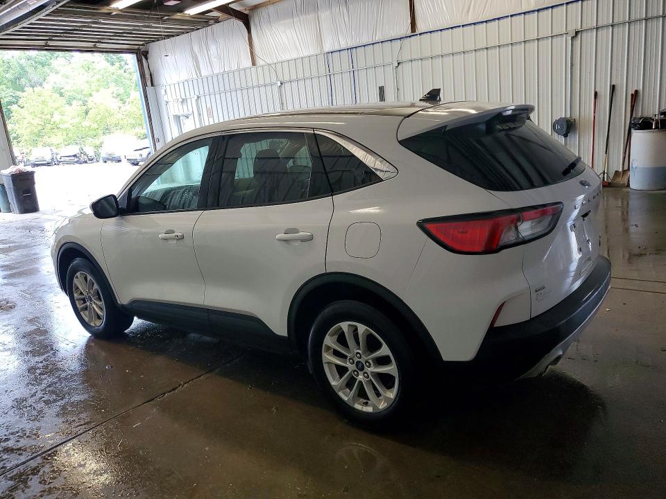 Photo 2 from auction – 2020 FORD ESCAPE with VIN 1FMCU9G63LUA72545