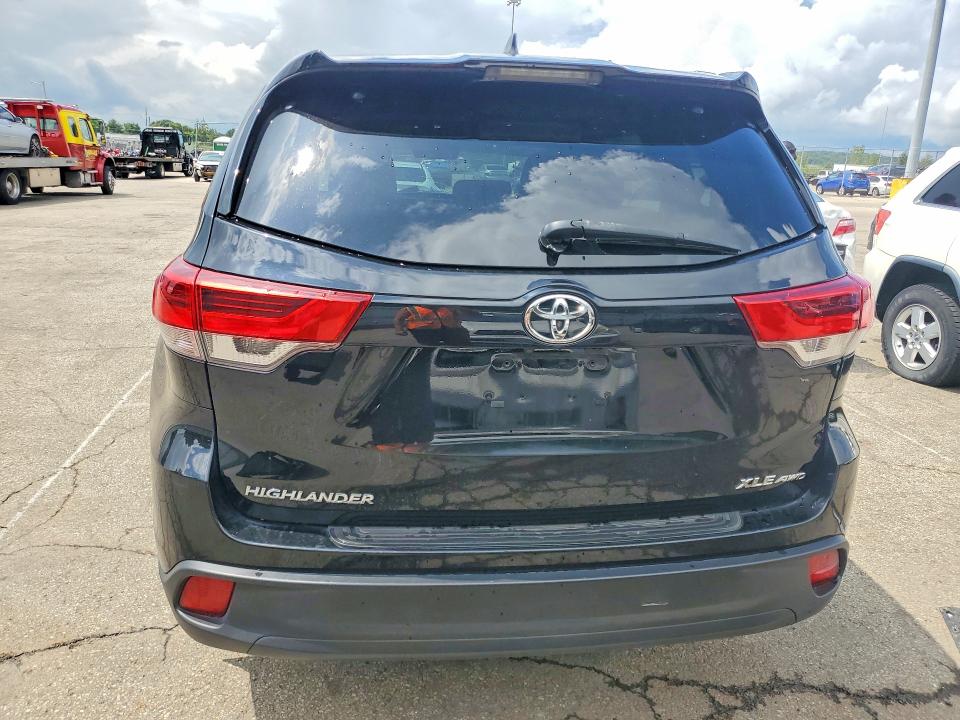 Photo 6 from auction – 2017 TOYOTA HIGHLANDER with VIN 5TDJZRFH0HS468069