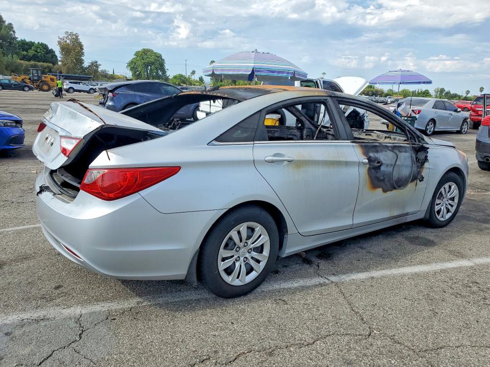 Photo 3 from auction – 2013 HYUNDAI SONATA with VIN 5NPEB4AC1DH606609