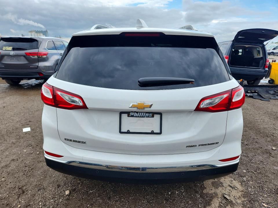 Photo 6 from auction – 2020 CHEVROLET EQUINOX with VIN 2GNAXXEV0L6102558