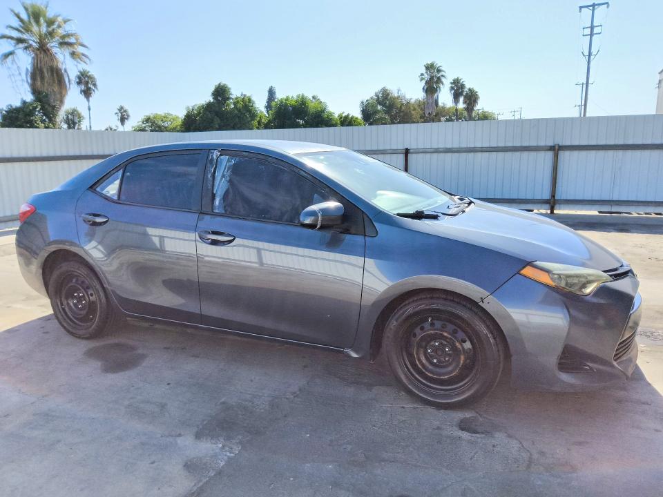 Photo 4 from auction – 2018 TOYOTA COROLLA with VIN 2T1BURHE6JC065721