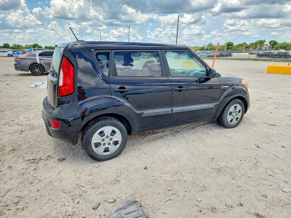 Photo 3 from auction – 2012 KIA SOUL with VIN KNDJT2A57C7477196