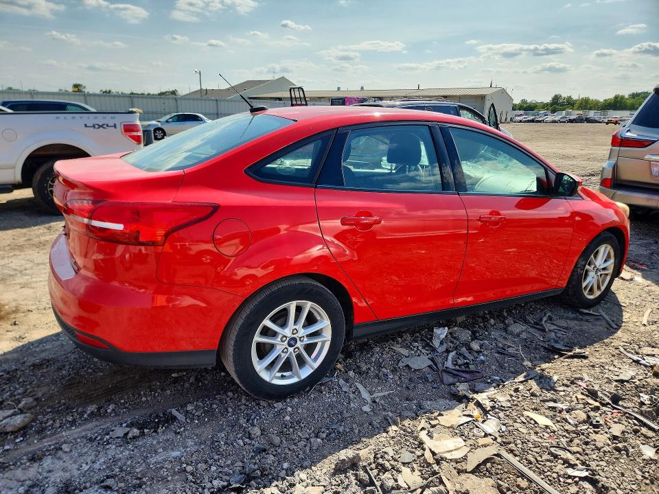 Photo 3 from auction – 2015 FORD FOCUS with VIN 1FADP3F24FL228913