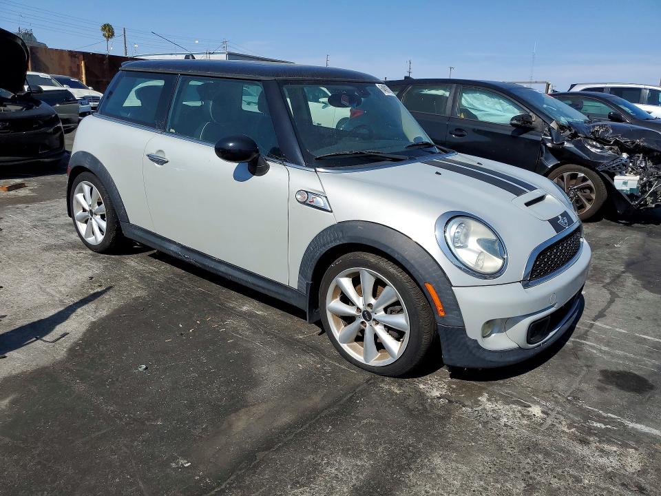 Zdjęcie 4 z aukcji – 2012 MINI COOPER z VIN WMWSV3C5XCTY25756
