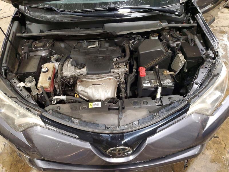 Photo 12 from auction – 2017 TOYOTA RAV4 with VIN JTMRFREV0HJ113158