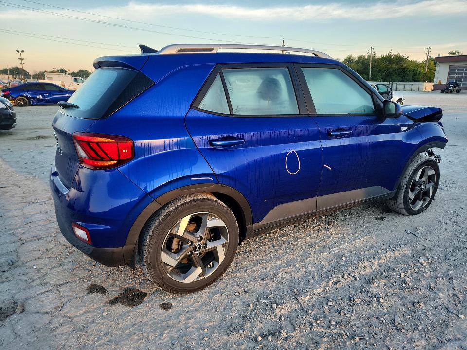 Photo 3 from auction – 2022 HYUNDAI VENUE with VIN KMHRC8A30NU186236