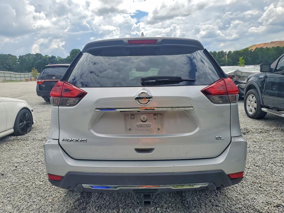 Photo 6 from auction – 2018 NISSAN ROGUE with VIN 5N1AT2MT4JC740965